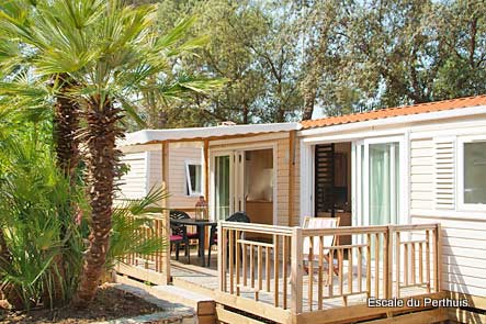 Mobile-Home Confort 32m² 3 chambres + terrasse semi-couverte (coté plage)