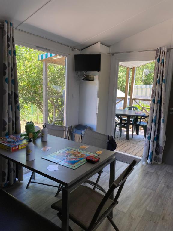 Mobil-Home Standard 3 chambres + terrasse (coté plage)